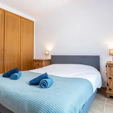 Villa Ultimate Family Home With Private Pool & Sauna