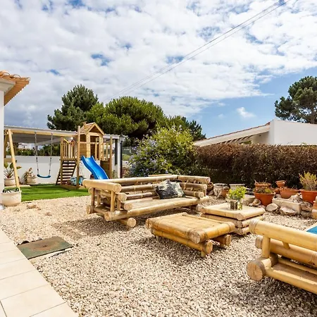 Ultimate Family Home With Private Pool & Sauna *